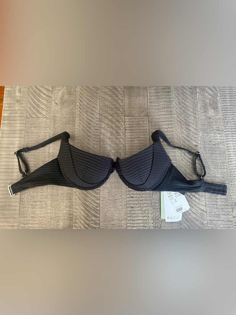NWT H&M Underwire Bathing Suit 34D